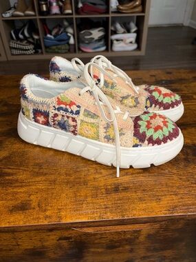 Free People Catch Me If You Can Crochet Sneaker Sz 10 (40)
